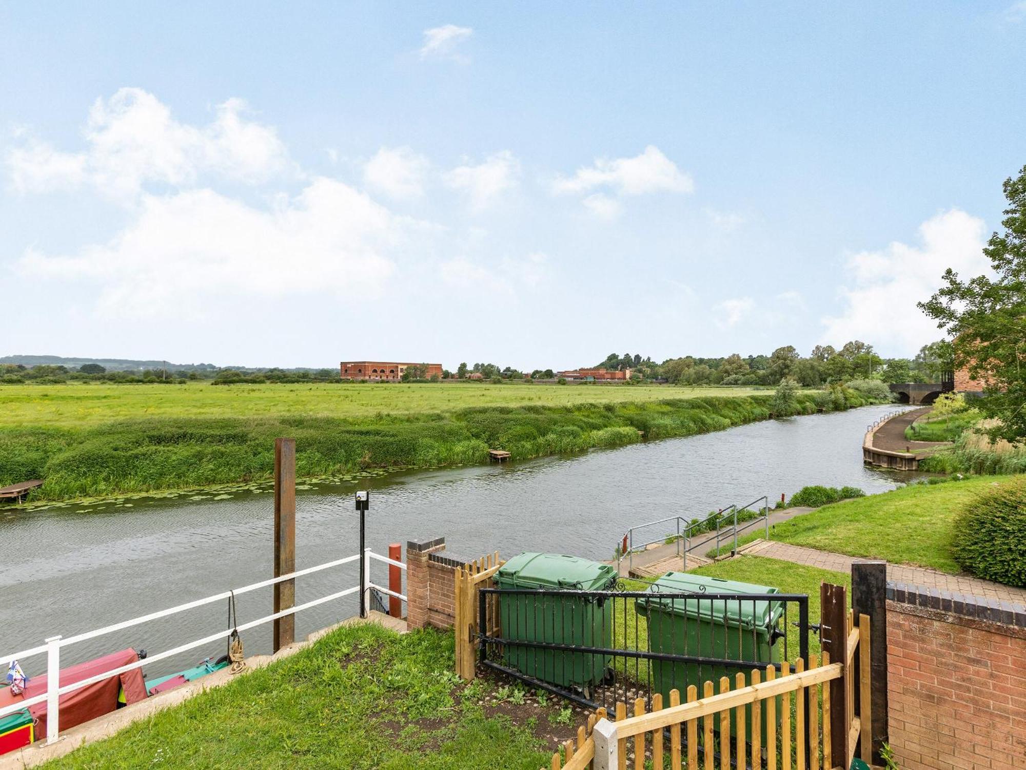 Avon Lock Cottage - Uk34125 Тюксбъри Екстериор снимка